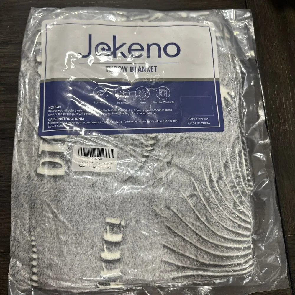 Jekeno Glow in the Dark Blanket Dinosaur Throw Blanket for Boys Kids Soft Warm‎
